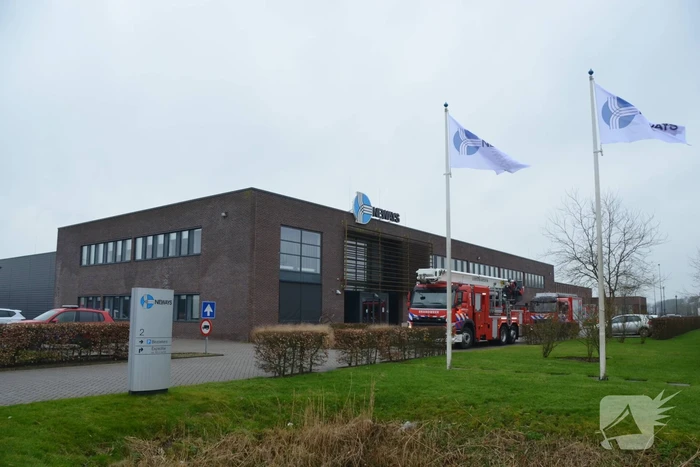 Deel industrieterrein zonder stroom na mogelijk brand