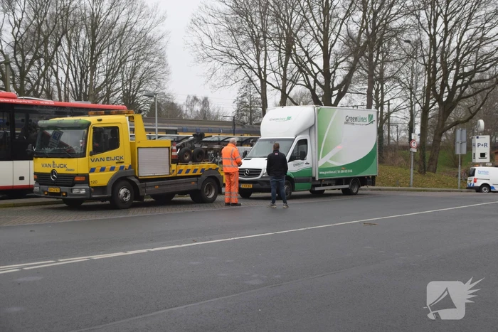 Bakwagen ramt spoorviaduct