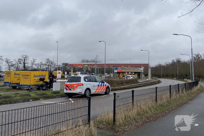Politie doet onderzoek naar overval op tankstation