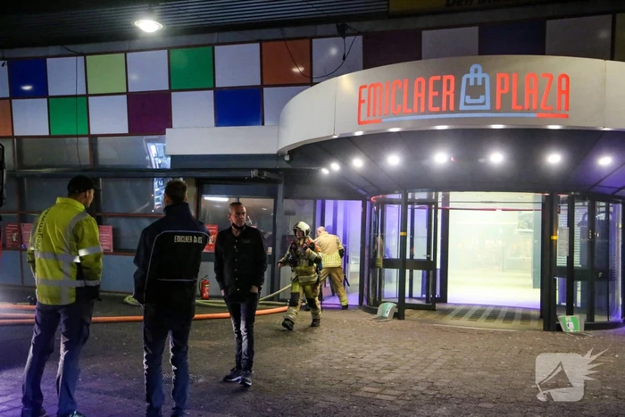 Twee gewonden bij brand in winkelcentrum