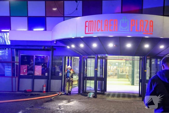 Twee gewonden bij brand in winkelcentrum