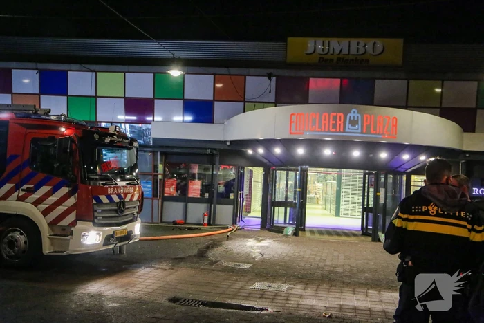 Twee gewonden bij brand in winkelcentrum