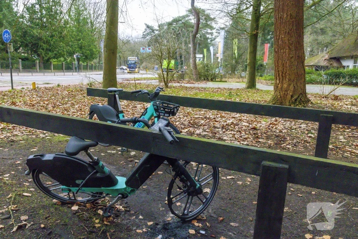 Opnieuw een elektrische deelfiets in brand