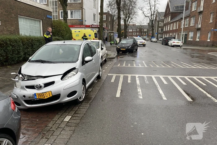 Flinke schade bij aanrijding tussen auto's