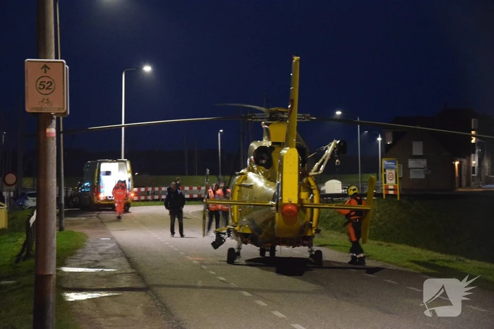 Twee personen te water na omslaan van zeilboot