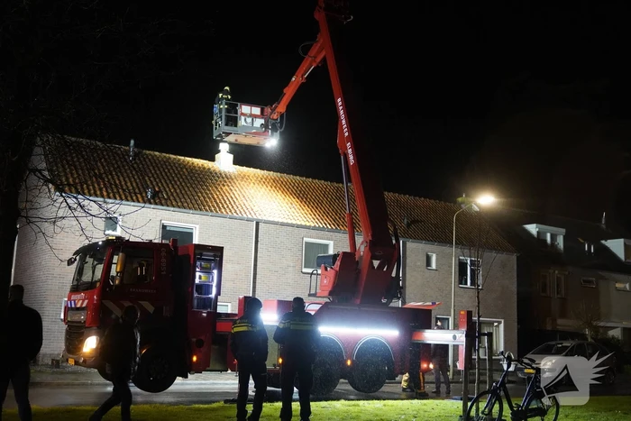 Brand in schoorsteen van woning