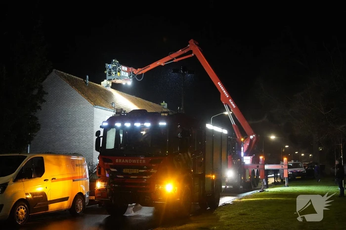 Brand in schoorsteen van woning