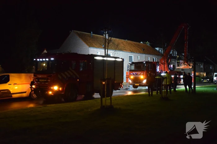 Brand in schoorsteen van woning