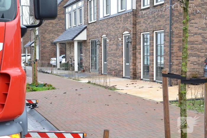 Dakpannen waaien van dak