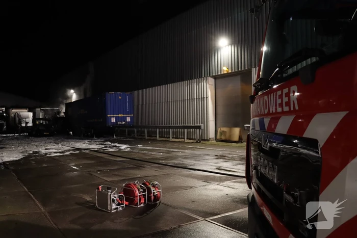 Grote brand in meerdere vrachtwagens