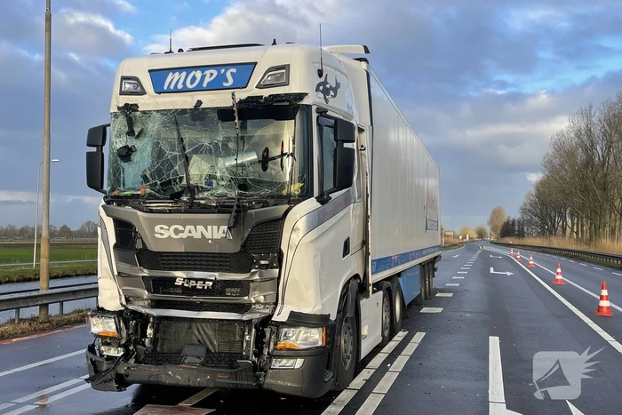 Drie vrachtwagens betrokken bij kettingbotsing