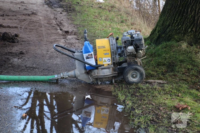Weg afgesloten vanwege waterlekkage