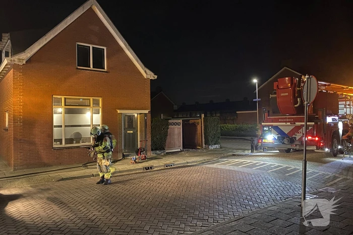 Woning volledig vol met rook door keukenbrand