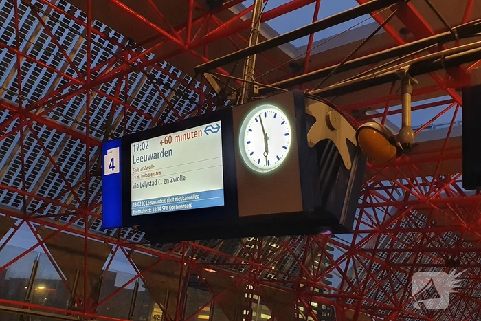 Enorme drukte op station door treinuitval