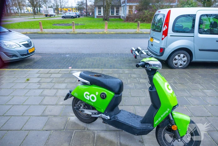 Brand Go Sharing-deelscooter in de kiem gesmoord