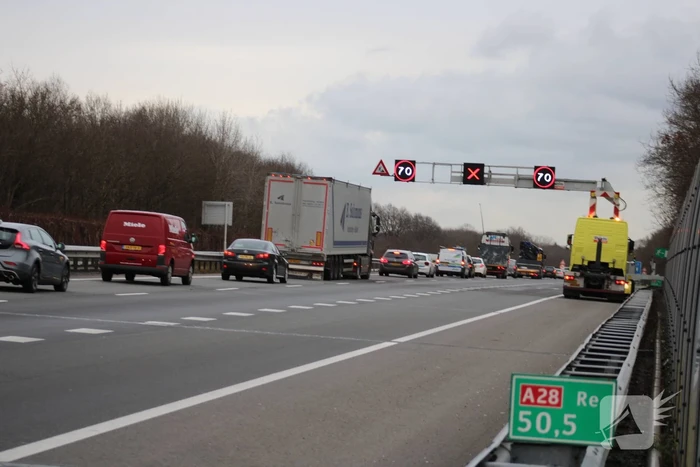 Lange file door ongeval op snelweg