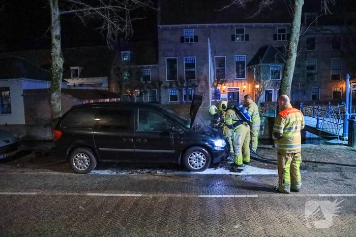 Opnieuw brand in auto