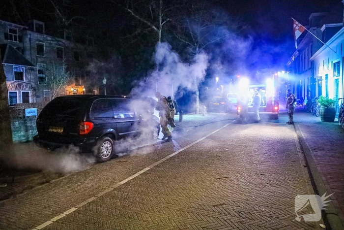 Brandweer opnieuw ingezet vanwege brand in auto