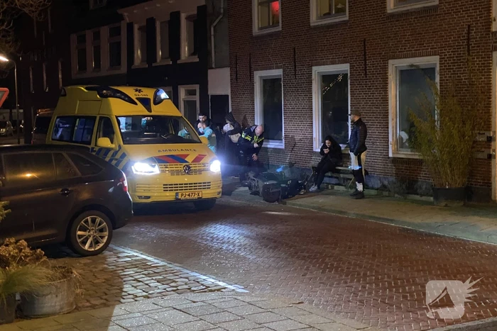 Scooterrijder onderuit door glad wegdek
