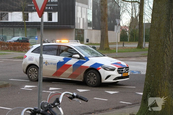Fietser gewond bij botsing op rotonde