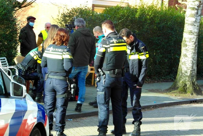 Enorme schade bij botsing tussen twee auto's