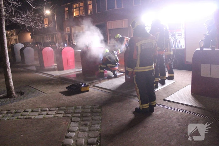 Brand in ondergrondse container snel geblust