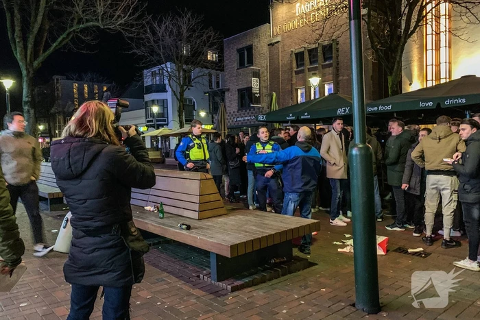 Grote menigte bij opening van nachtleven
