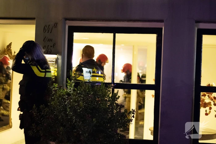 Brandweer redt honden bij forse brand in grachtenpand