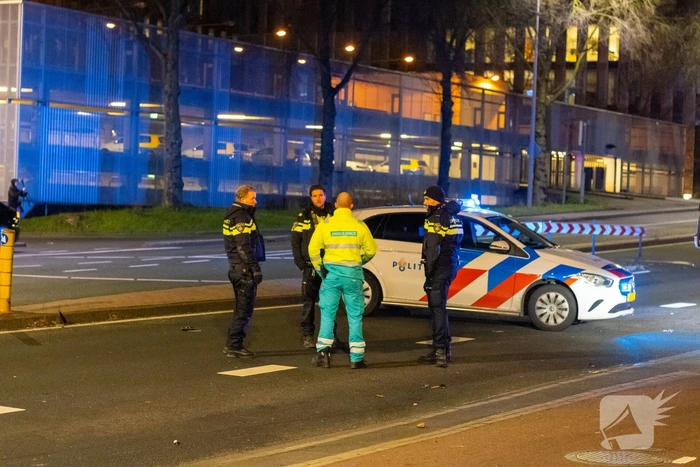Gewonde bij botsing tegen verkeerspaal