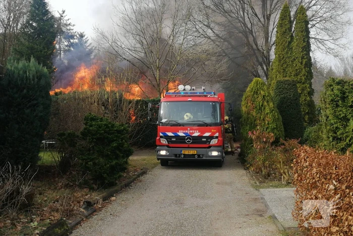 Uitslaande brand verwoest chalet