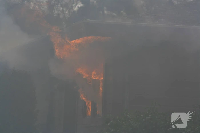 Uitslaande brand verwoest chalet
