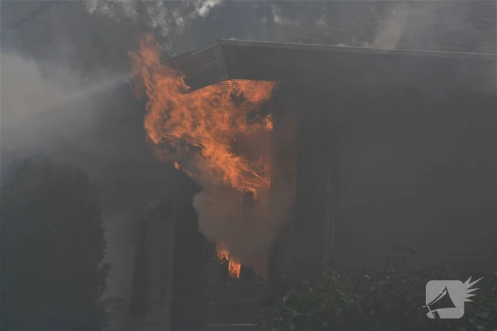 Uitslaande brand verwoest chalet
