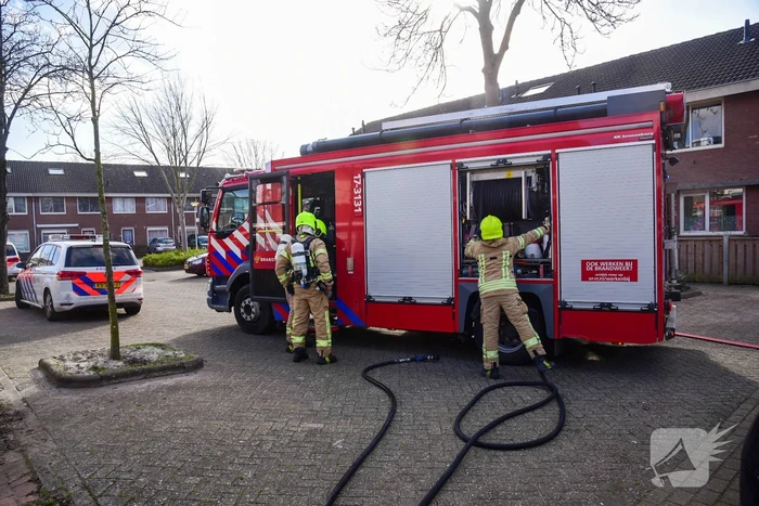 Brand in achtertuin van woning