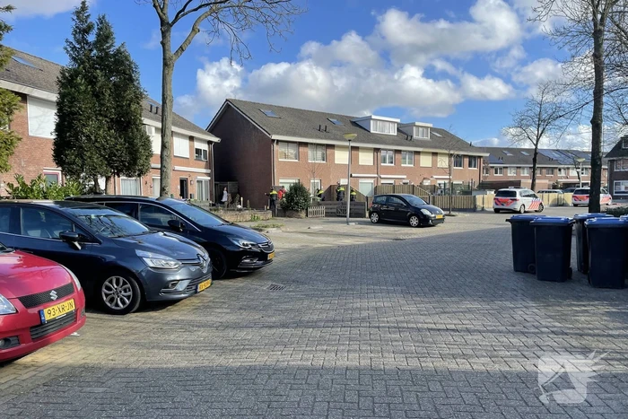 Brand in achtertuin van woning