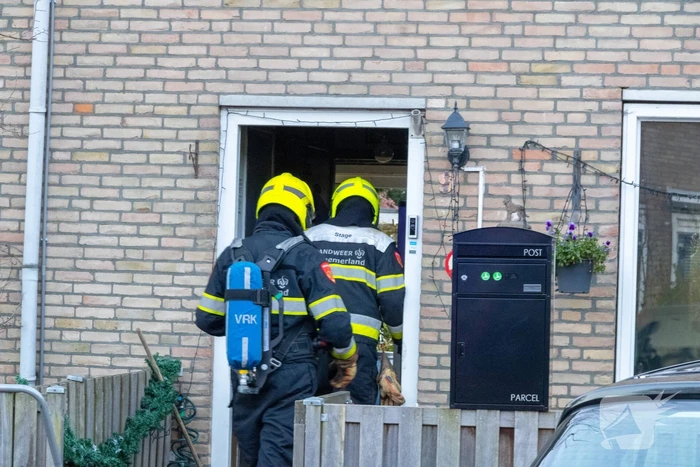 Brandweer blust flinke brand in woning