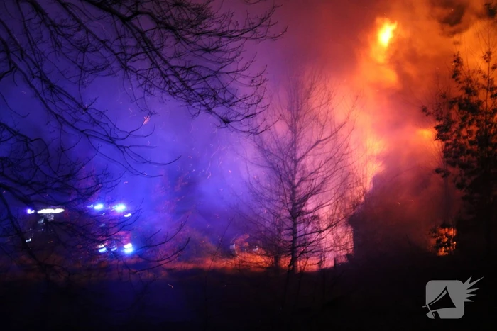 Veel rookontwikkeling bij uitslaande brand