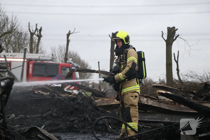 Grote brand verwoest schuur