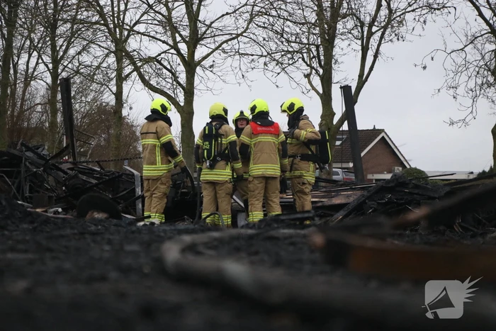 Grote brand verwoest schuur