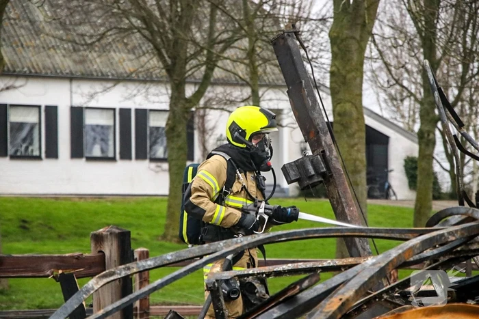 Grote brand verwoest schuur