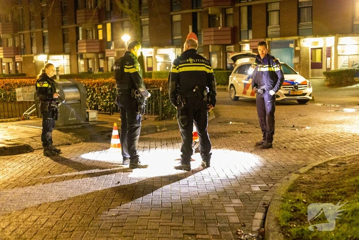 Politie vindt kogelhulzen na melding schietpartij