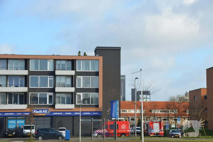 Schoorsteenkappen dreigen weg te waaien