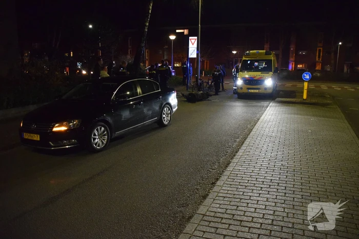 Schade na ongeval tussen auto en scooter
