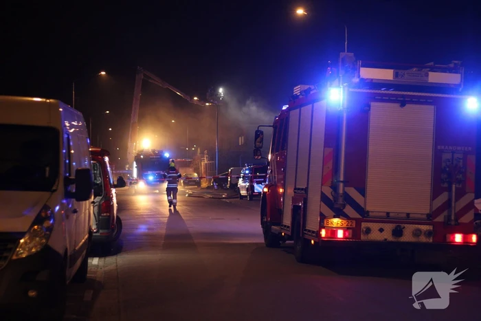 Grote brand in bedrijfspand
