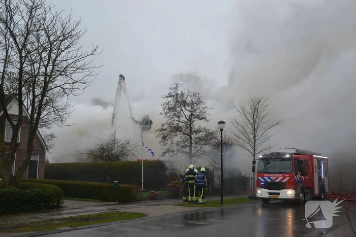 Zeer grote brand in boerderij