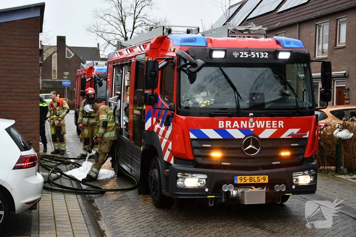 Rookontwikkeling door pannetje op vuur