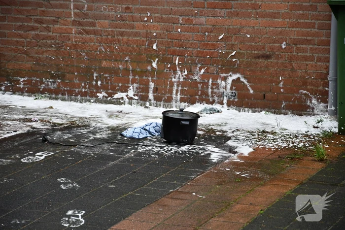 Rookontwikkeling door pannetje op vuur