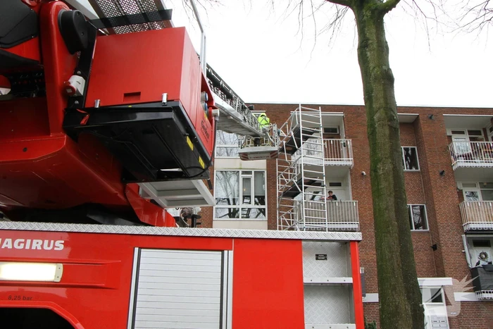 Brandweer breekt steiger af na harde wind