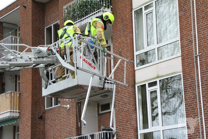 Brandweer breekt steiger af na harde wind
