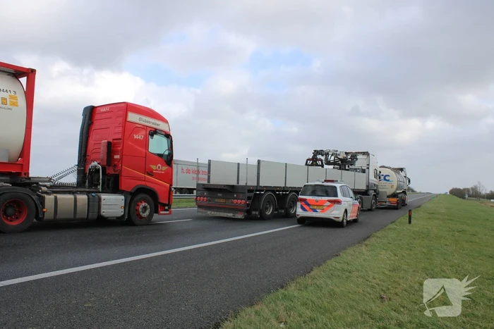 Schade aan bestelbus door harde wind
