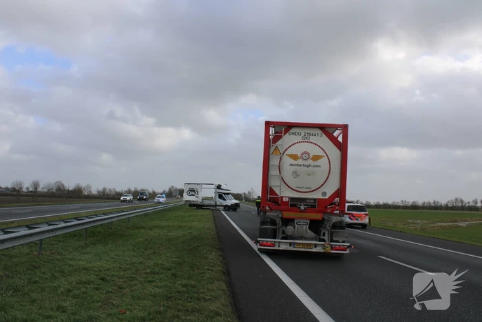 Schade aan bestelbus door harde wind